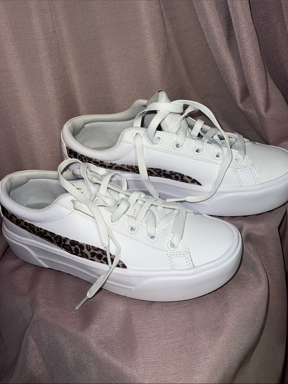 Puma womanโs SoftFoam+ White Low-Top Sneaker